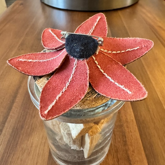 Leather Flower Brooch - Picture 7 of 7